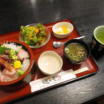 遊々亭 - 海鮮丼￥1,080