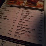 メニュー数は多く、サンドイッチなどもあります。