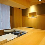 鰻前えとう - 落ち着いた店内