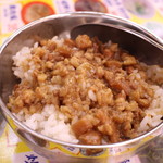 大頭龍蚵仔煎 - 魯肉飯