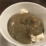 ロウホウトイ - 豆腐ピータンソースかけ