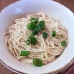 麺屋 遊楽 - 替玉（１５０円）麺にスープを絡めて固まらないように工夫しています