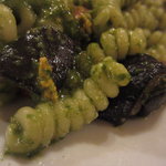 トラットリア シチリアーナ・ドンチッチョ - バジリコ、うにのエガディー風ペーストと茄子　ポモドリーニのフジッリ・ブカティＵＰ１