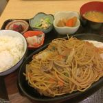 お家のごはん かれん - H.29.8.15.昼 焼ソバ定食 800円税込