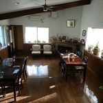 ホワイトペンション - ダイニングの風景　2017.9