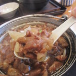 ステーキハウス寿楽 - トロトロの牛すじがたっぷり！