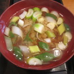 ステーキハウス寿楽 - 素朴だが味噌汁も美味い！