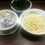 らーめん 潤 - つけ麺に岩のりをさらにトッピング