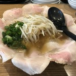 中華そば専門店 丸忠商店 - 中華そば しょうゆ味 チャーシュー大盛　740円