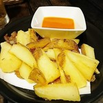 マドリード - ポテトフライ  ブラバソース添え     ￥600
