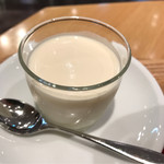 カフェ レクセル - スペシャルティコーヒーのブラマンジェ。
      税込400円。
      美味し。