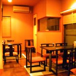 蕎麦処 葉山 鰹  - 客席　奥は蕎麦打ち場