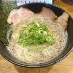 豚骨ラーメンとまぜそば 池めん - 黒豚骨ラーメン830円