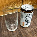 串かつ本陣 - 小さい缶の烏龍茶