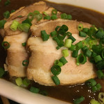 はせ川 - 冷たいカレーうどん 焼豚