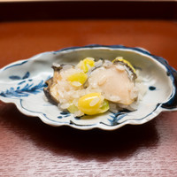 木山 - 先付　黒鮑と銀杏飯蒸し
