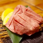 焼肉JIN - 極タン元4枚1,890円