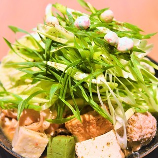 Serving Motsu-nabe (Offal hotpot) from Nakameguro's popular restaurant "Kyoya KARASUMA"