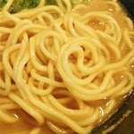 旗っさし家 - 中太麺でも麺は細め。