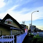 横濱アイス工房 - まっすぐ行くと戸塚駅