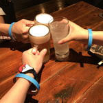 まこ家 - 食べロガーな乾杯のこのブルーのやつは仕事仲間やからこそのあれや！