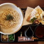 うどん処 喜多蔵 - 野菜天ぶっかけ(900円)です。