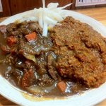カレーショップ 真寿舎 - 合いかけカレー（魚河岸カレー＋キーマカレー）