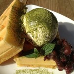 カフェビーンズ - 料理写真:抹茶ワッフル