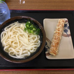 うどん屋 まつはま - かけうどん200円 ちくわ天90円