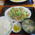 安田屋 - 肉野菜炒め定食