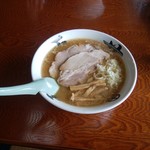 中華そば処 琴平荘 - 味噌そばは味噌そばでまたコリもンメのっしゃねぇ・・・あわでですすっとやけどすっからな！