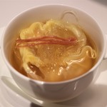 家全七福酒家　SEVENTH SON RESTAURANT - フカヒレ入餃子スープ
