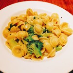 トラットリア ダイ パエサーニ - アンチョビとブロッコリー（オレッキエッテ）