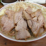 ラーメン二郎 - 小ブタ