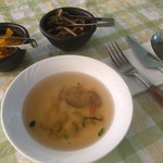 キッチン・スパイス - ランチのベーコンスープ&漬け物2種