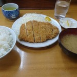 とんかつ山家 - これぞドノーマルなとんかつ定食