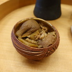 柚木元 - しょうごんじと牛肉の炊き合わせ