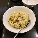 中華食堂 Pata-Pata - 半炒飯(¥450)
この店の炒飯を食べるのは初めてだった。何ら変わった特徴があるわけではないが、普通に美味しい。