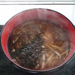 茶屋っこ - 月見そば580円(ネギ抜きです