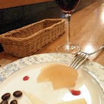 テロワール - 羊のチーズ・りんごのコンポート・レーズンチョコ