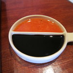 ラオパサ - チキン用の2種類のソース