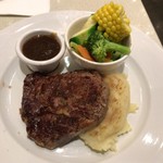 Flinders Bar & Grill - リブアイステーキ 200g $20.00