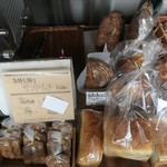 まちのパーラー - パン棚