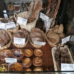 まちのパーラー - パン棚