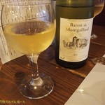 ガンゲット・ラ・シェーブル - 白ワインボトルで”バロン・ド・モンテガード”。(2017/9/10)