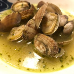 河童の川太郎 - あさりのバジルソース蒸し