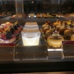 クリオロ - ケーキショーケース