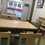 滋養軒 - テーブル。