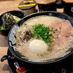 博多一幸舎 - ＊味玉ラーメン（¥850）