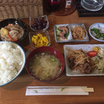 居酒屋 月 - 日替定食 (肉) 500円